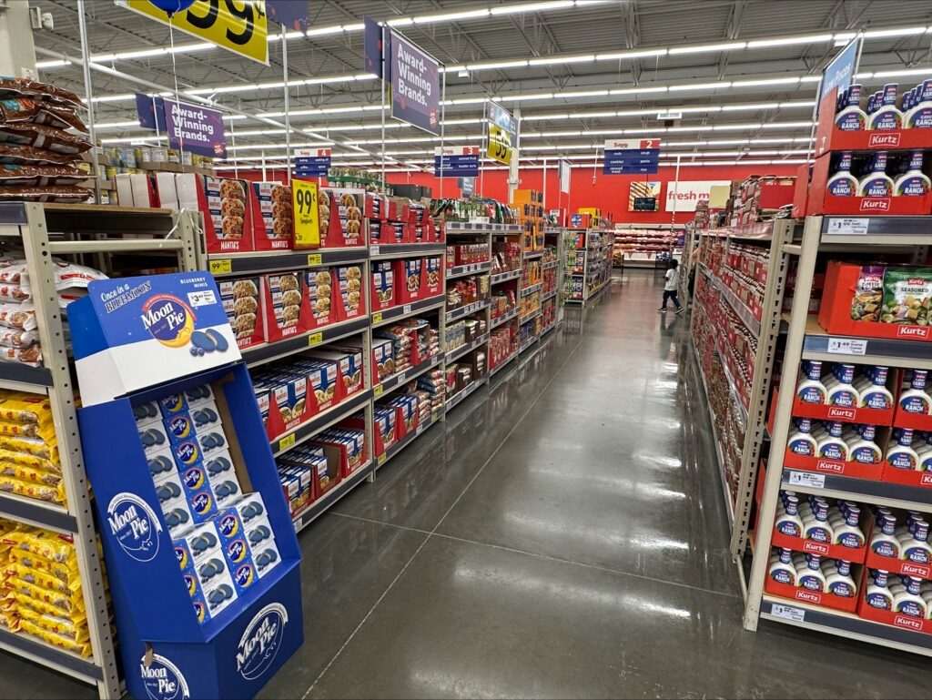 Memphis Save A Lot Aisle