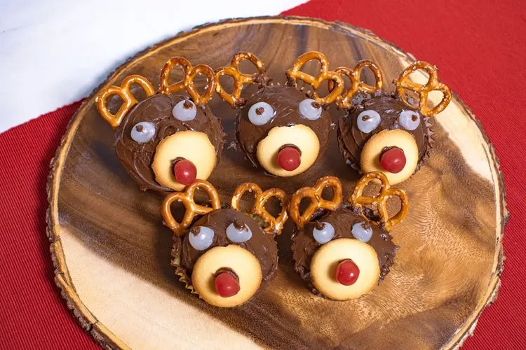 Reindeer Cupcakes Recipe using Aces Jelly Beans